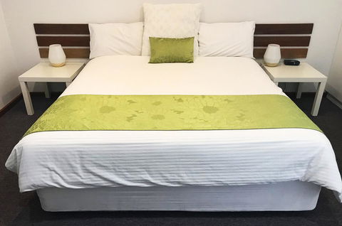 Lake Albert Motel - Accommodation Search 6