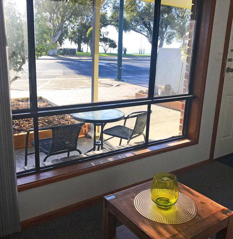 Lake Albert Motel - Accommodation Search 3