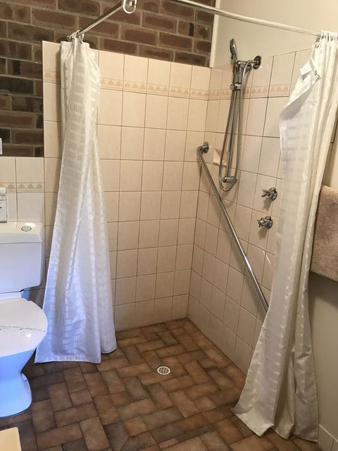 Lake Albert Motel - Accommodation Search 2
