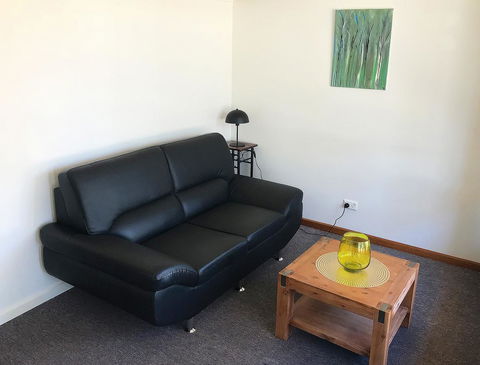 Lake Albert Motel - Accommodation Search 13