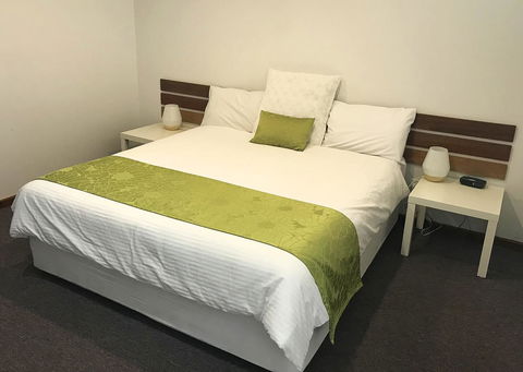 Lake Albert Motel - Accommodation Search 5