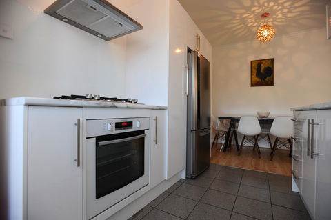 Glenelg Holiday Apartments-The Broadway - Accommodation Search 3