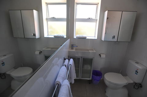 Glenelg Holiday Apartments-The Broadway - Accommodation Search 7