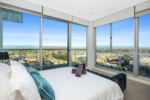 Glenelg Skyline Penthouse - Accommodation Search 43