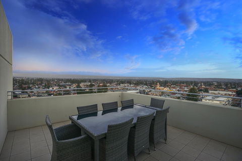 Glenelg Skyline Penthouse - Accommodation Search 34