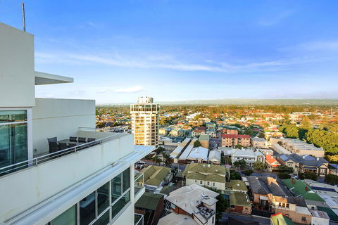 Glenelg Skyline Penthouse - Accommodation Search 17