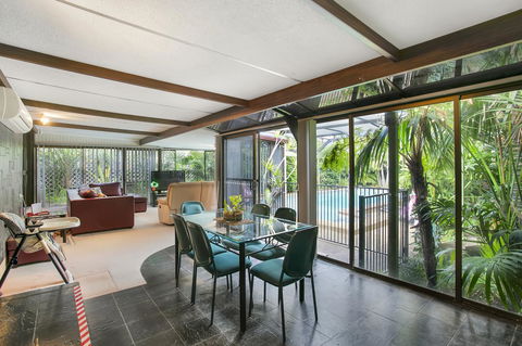 The Palms - Accommodation Search 11