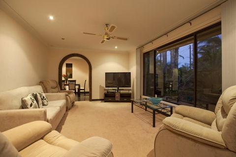 The Palms - Accommodation Search 18