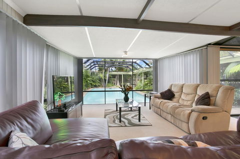 The Palms - Accommodation Search 10
