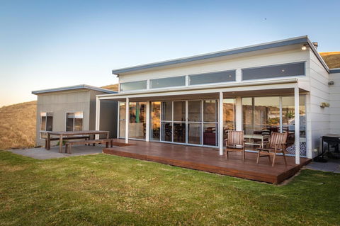 Middle River Beach House - East & West House - Accommodation Search 22