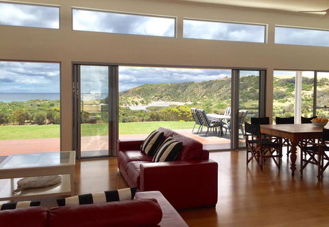 Middle River Beach House - East & West House - Accommodation Search 5