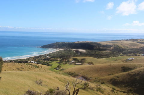 Middle River Beach House - East & West House - Accommodation Search 24