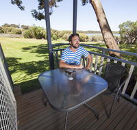 Lakeside Tourist Park - Accommodation Search