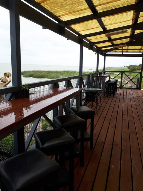Meningie Waterfront Motel - Accommodation Search 41