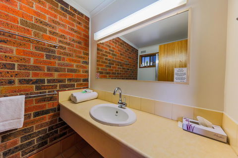 Country Roads Motor Inn Naracoorte - Accommodation Search 33