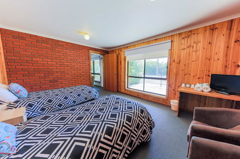 Country Roads Motor Inn Naracoorte - Accommodation Search 15