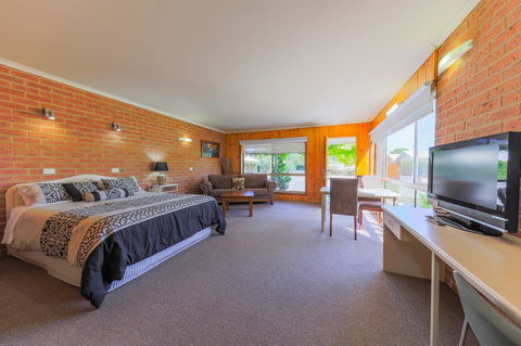 Country Roads Motor Inn Naracoorte - Accommodation Search 3