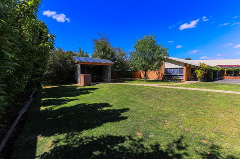 Country Roads Motor Inn Naracoorte - Accommodation Search 9