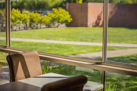 Country Roads Motor Inn Naracoorte - Accommodation Search 17