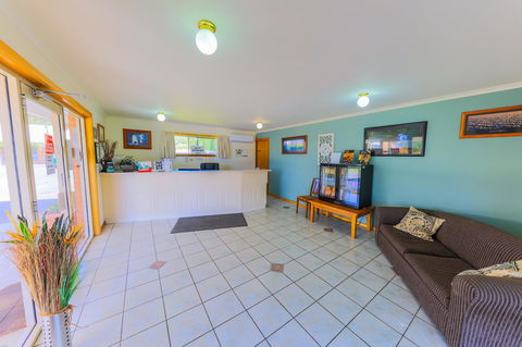 Country Roads Motor Inn Naracoorte - Accommodation Search 14