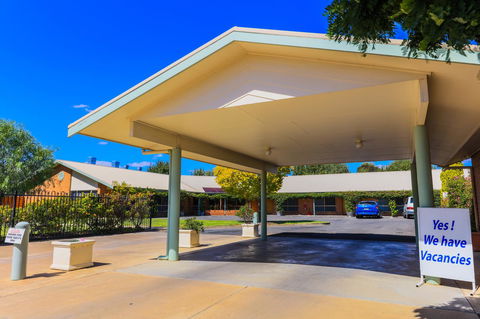 Country Roads Motor Inn Naracoorte - Accommodation Search 1