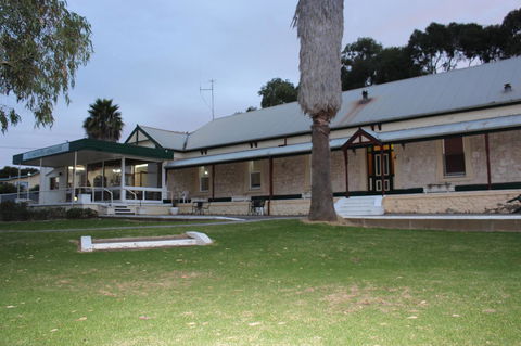 Island Motel Kingscote - Accommodation Search 1