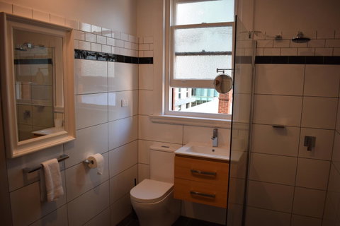 Ambassadors Hotel - Accommodation Search 18