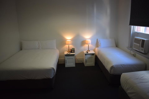 Ambassadors Hotel - Accommodation Search 15