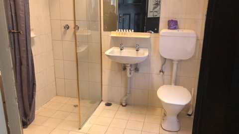 Ambassadors Hotel - Accommodation Search 40