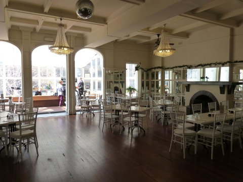 Ambassadors Hotel - Accommodation Search 16