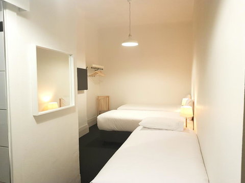 Ambassadors Hotel - Accommodation Search 3