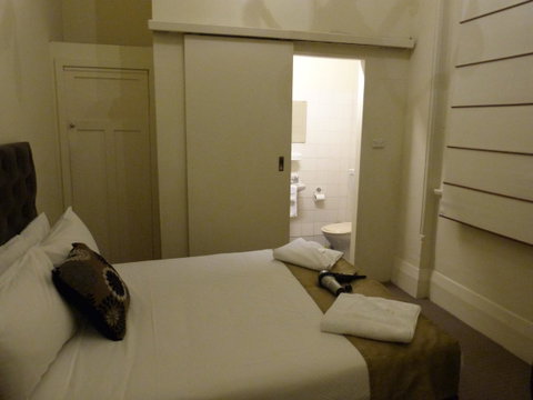 Ambassadors Hotel - Accommodation Search 11