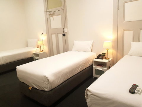 Ambassadors Hotel - Accommodation Search 7
