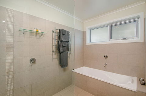 City One Apartment - Accommodation Search 4