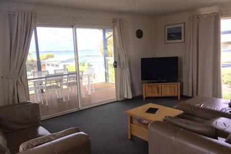 Bayview Beach House Apartment No 1 - Accommodation Search 10