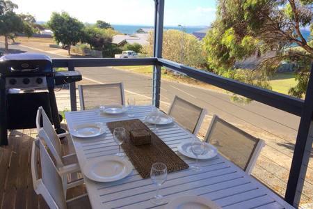 Bayview Beach House Apartment No 1 - Accommodation Search 5