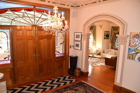 Grand Bluestone Mansion - Accommodation Search 3