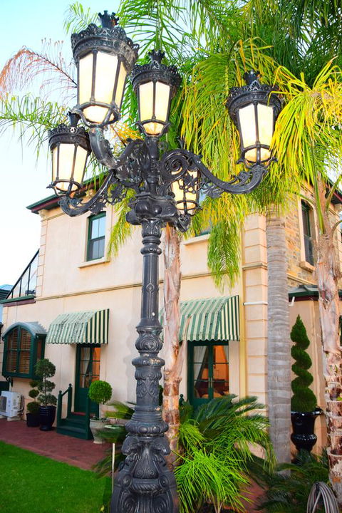 Grand Bluestone Mansion - Accommodation Search 24