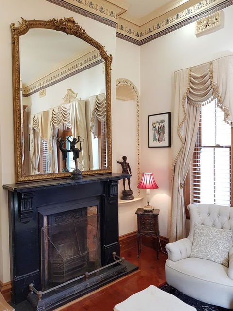 Grand Bluestone Mansion - Accommodation Search 5