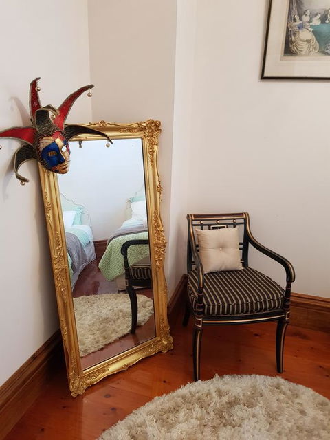 Grand Bluestone Mansion - Accommodation Search 13