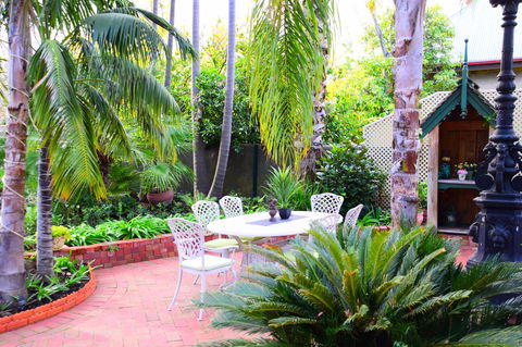 Grand Bluestone Mansion - Accommodation Search 18