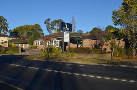 Deer Park Motor Inn Armidale - Accommodation Search 0