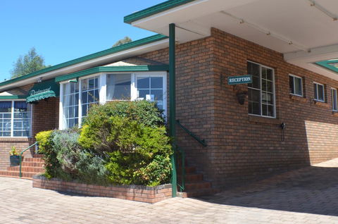 Deer Park Motor Inn Armidale - Accommodation Search 24