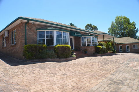 Deer Park Motor Inn Armidale - Accommodation Search 32