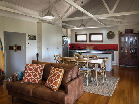 SeaLaVie - Accommodation Search 0