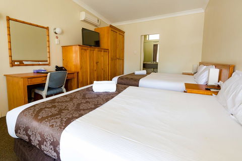Abcot Inn - Accommodation Search 17