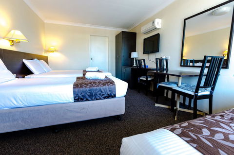 Abcot Inn - Accommodation Search 8