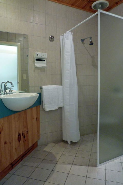 Coonawarra Place Motor Inn - Accommodation Search 17