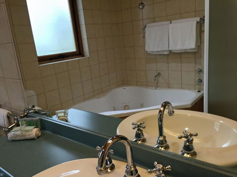 Coonawarra Place Motor Inn - Accommodation Search 40
