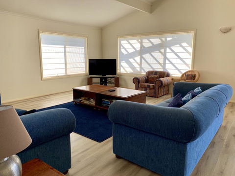 Emu Bay Lodge - Accommodation Search 5